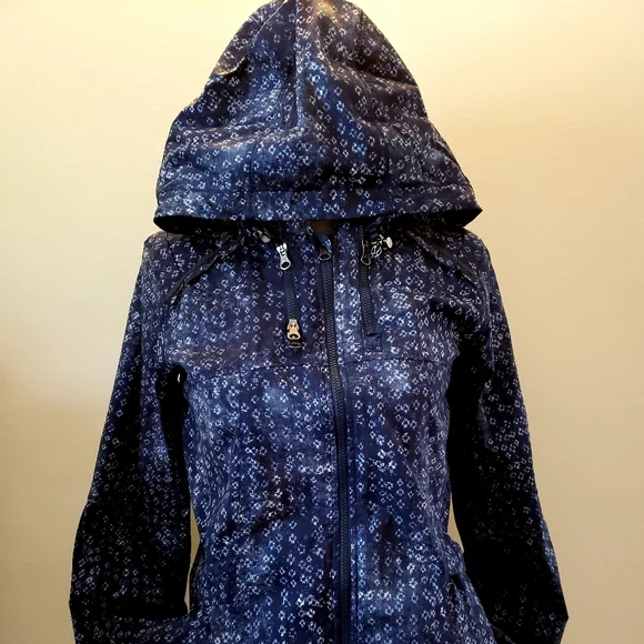 Lululemon jacket - Picture 3 of 5